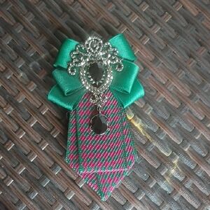 Elegant Green and Black Brooch